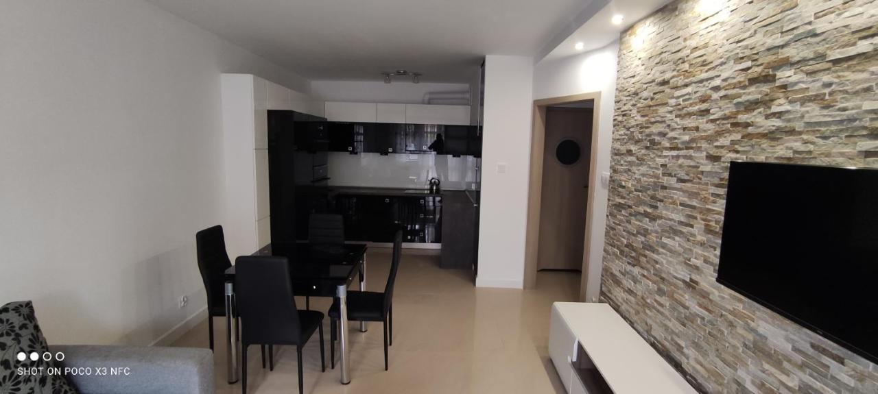 ケントシンApartament „Nad Jeziorkiem“アパートメント エクステリア 写真